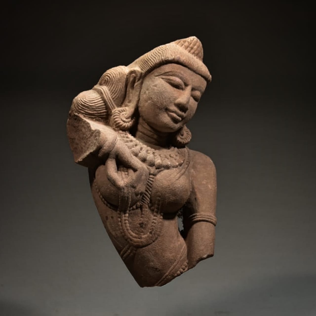 Beautiful Apsara Stone Sculpture, Apsara Indian Lady, Stone Sculpture, Stone Art, Vintage Sculpture - KhatiJi