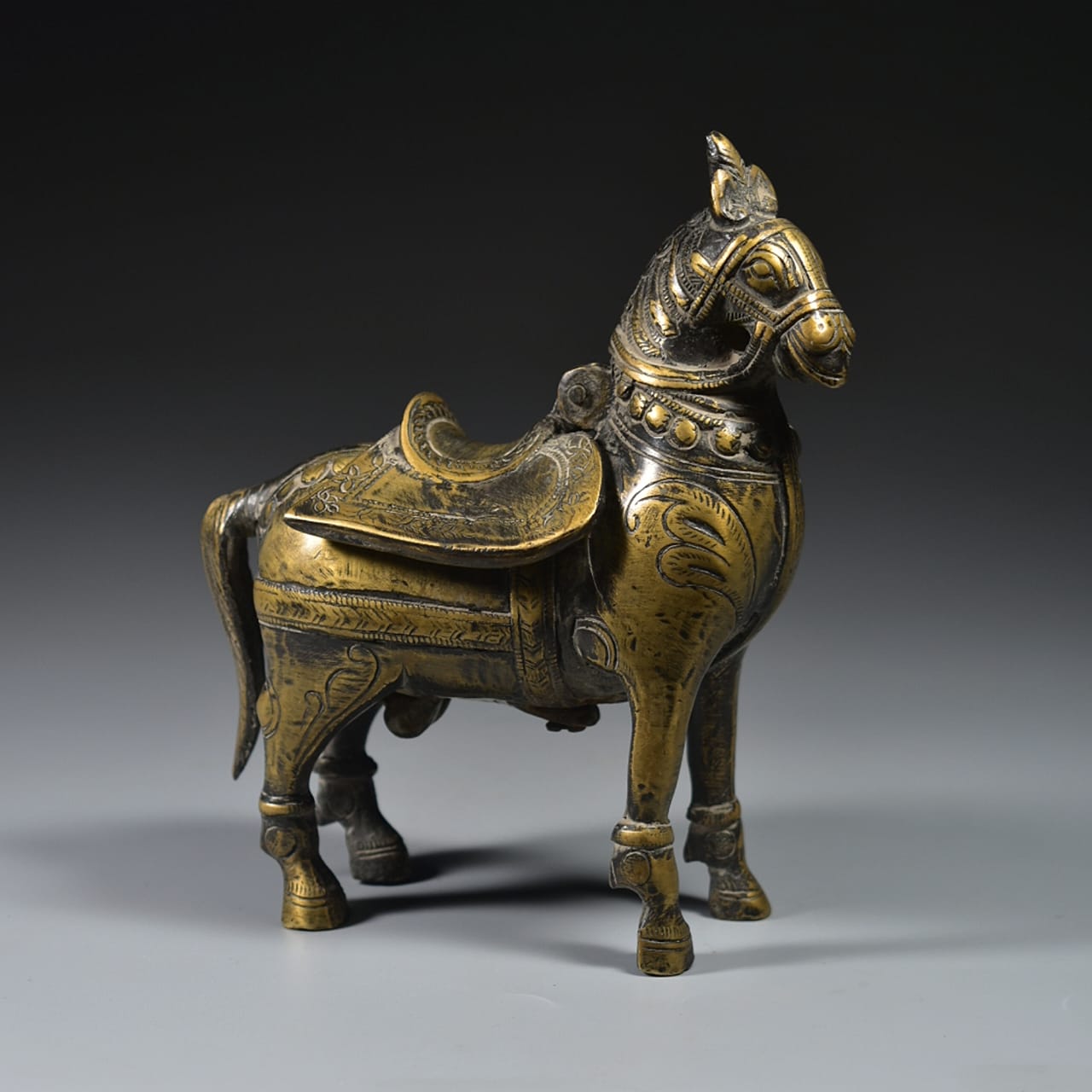 Beautiful Brass Horse Statue With a hidden storage inside for home decor